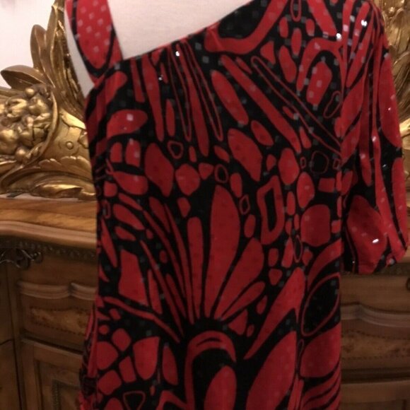 FASHION BUG, Size Large. Embellished Top. 1 Flared Sleeve. 1 Strap. Flirty. B11 - Picture 6 of 7